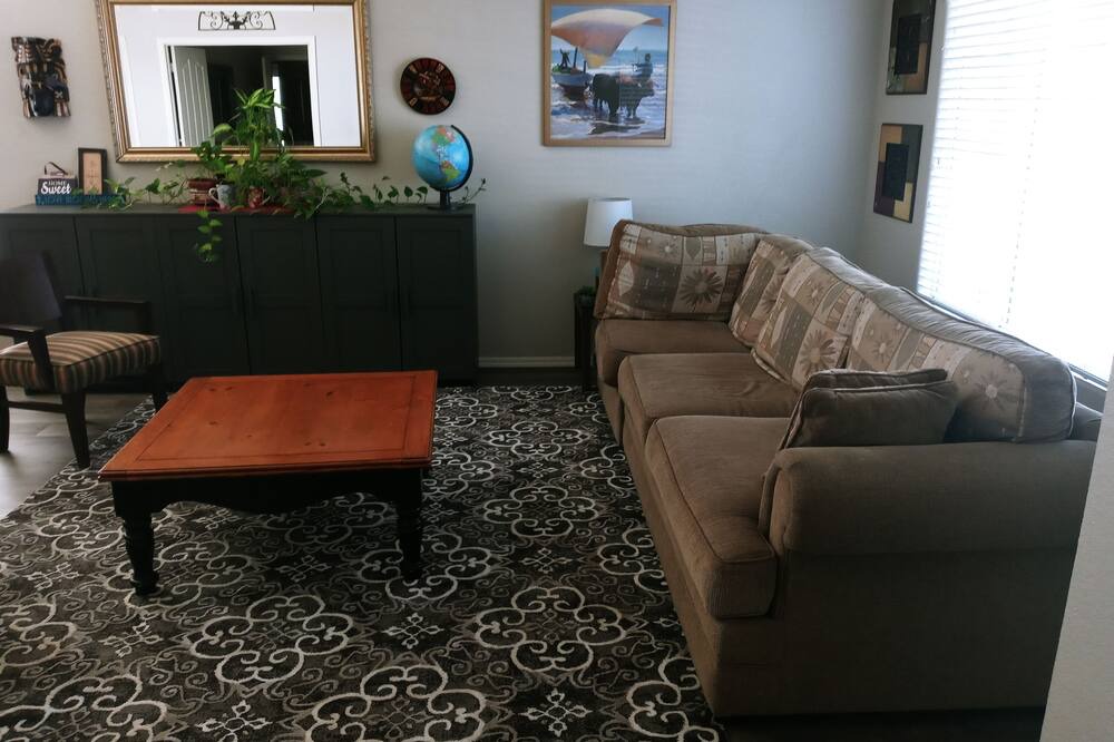 Photo of Livingroom in Superstition Springs