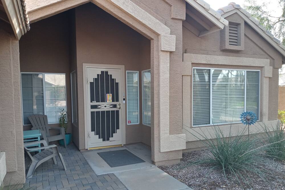 Photo of Others in Superstition Springs