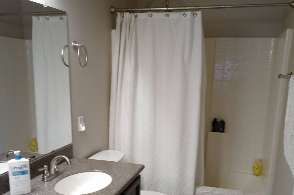 Photo of Bathroom in Superstition Springs