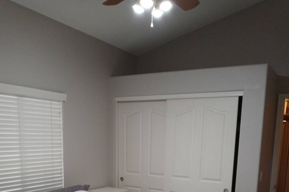 Photo of Bedroom in Superstition Springs