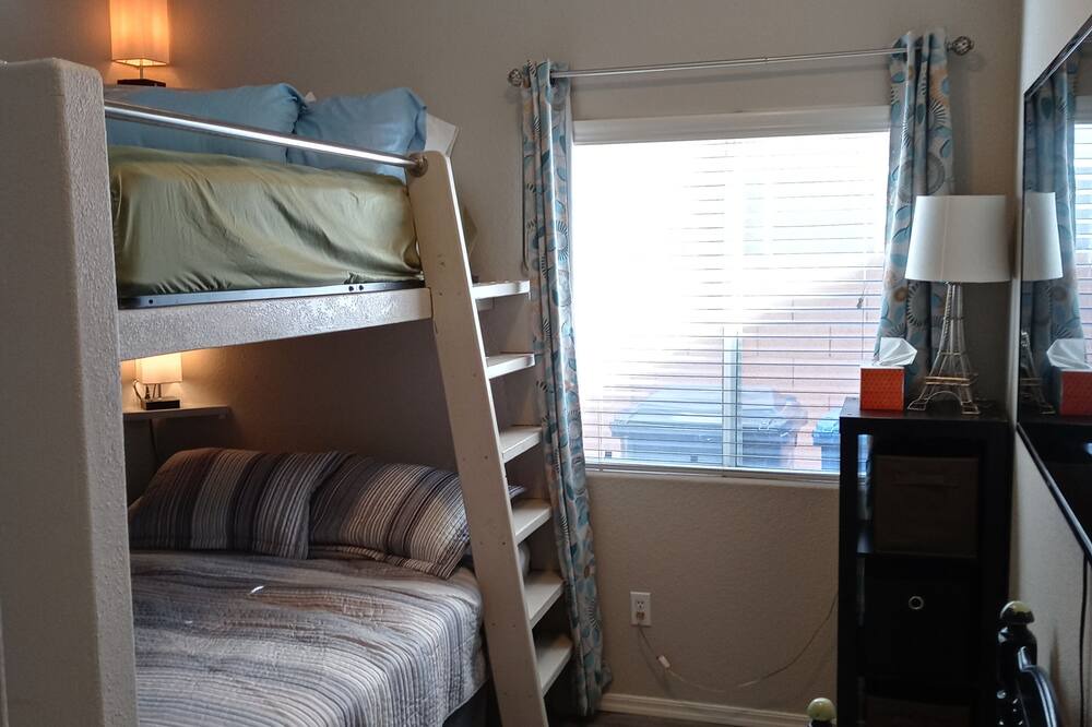 Photo of Bedroom in Superstition Springs