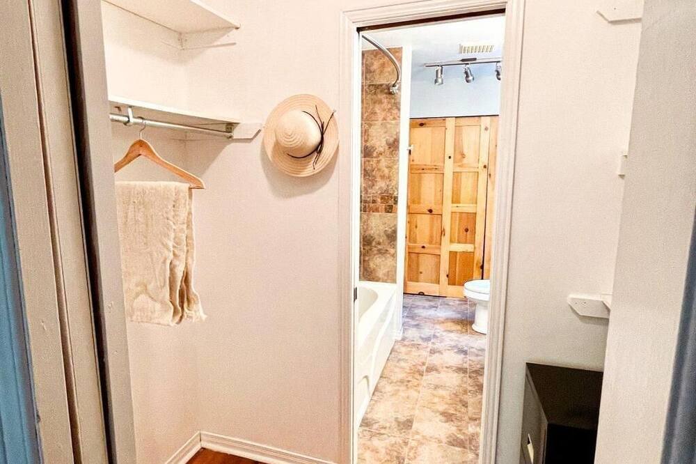 Photo of Bedroom in Val-des-Monts