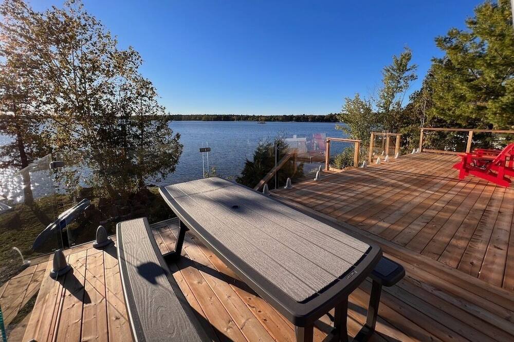 Photo of Patio Balcony in North Kawartha