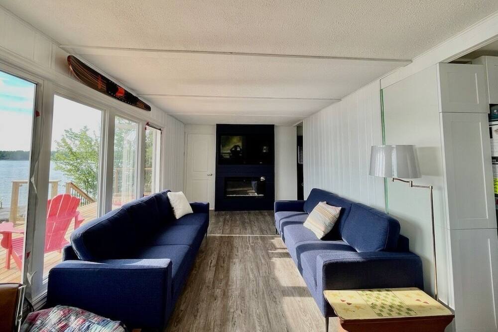 Photo of Livingroom in North Kawartha