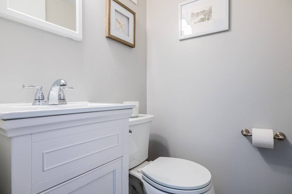 Photo of Bathroom in Naples