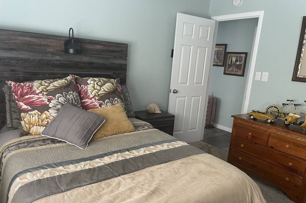 Photo of Bedroom in North Auburn