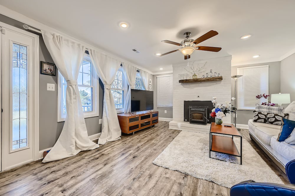 Photo of Livingroom in Ellicott City