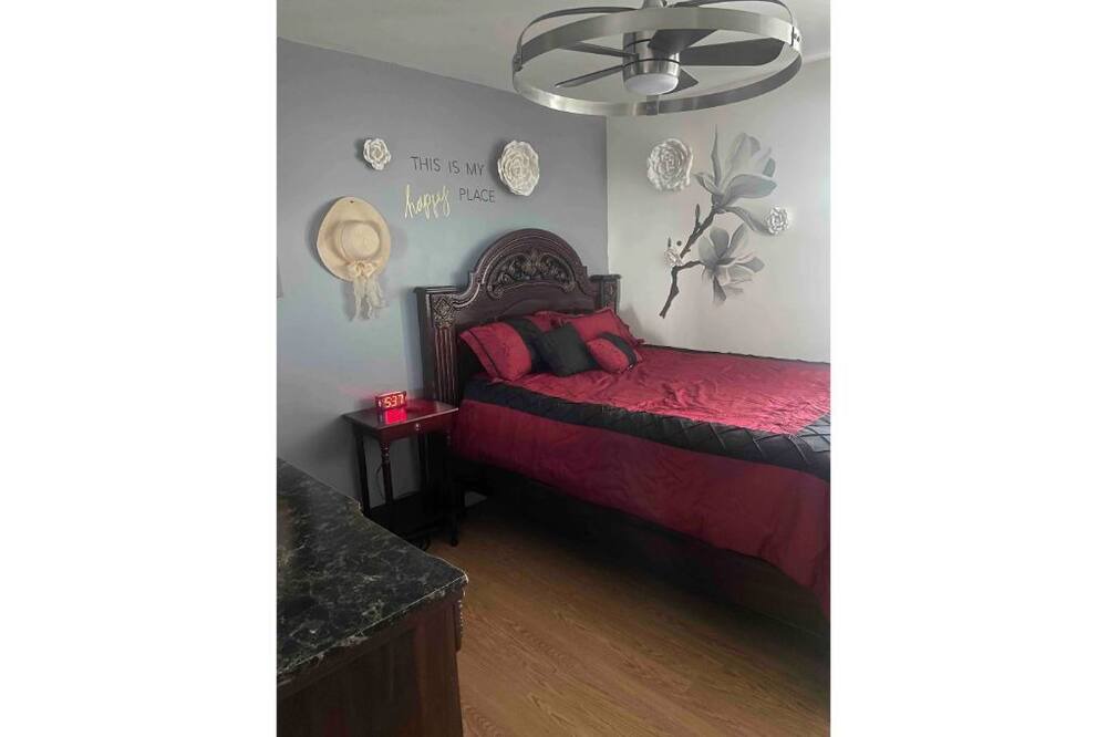 Photo of Bedroom in Schenectady