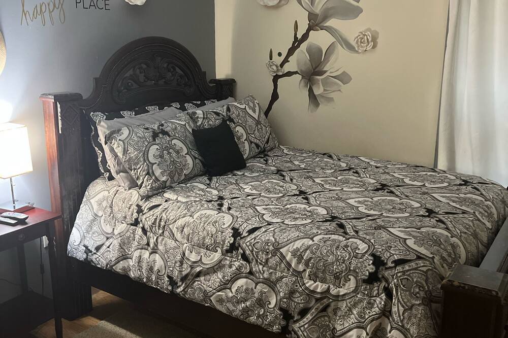 Photo of Bedroom in Schenectady