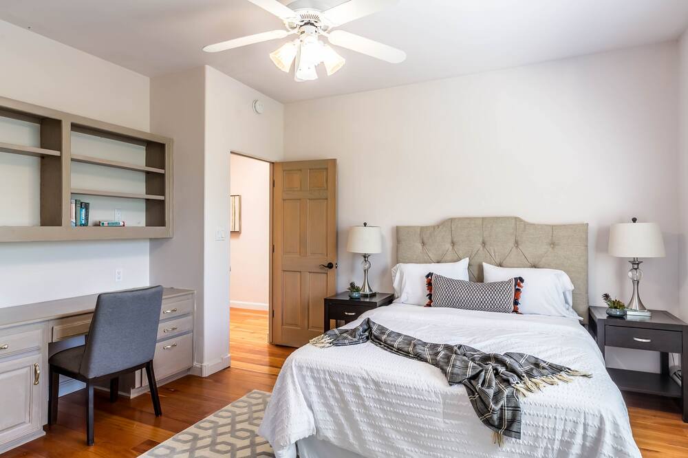Photo of Bedroom in Los Ranchos de Albuquerque