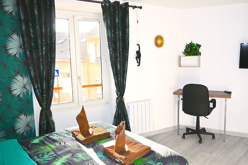 Photo of Bedroom in Villeneuve-sous-Dammartin