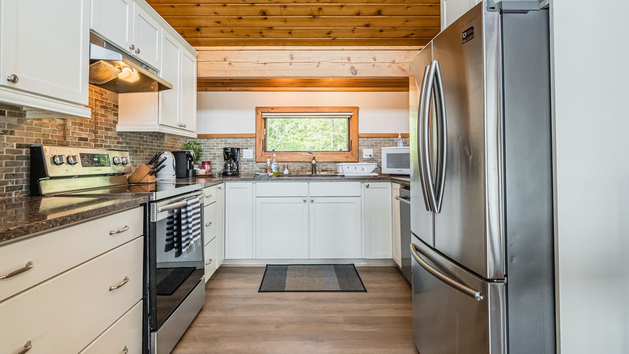 Photo of Kitchen in Northern Bruce Peninsula
