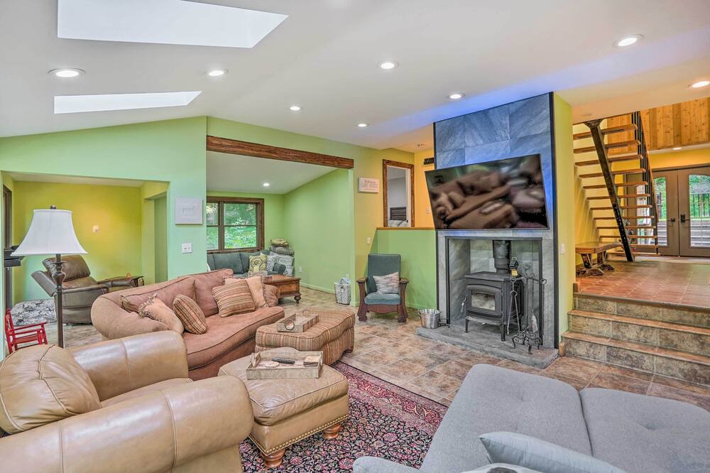 Photo of Livingroom in Stamford
