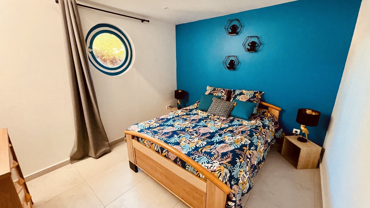 Photo of Others in Poncins