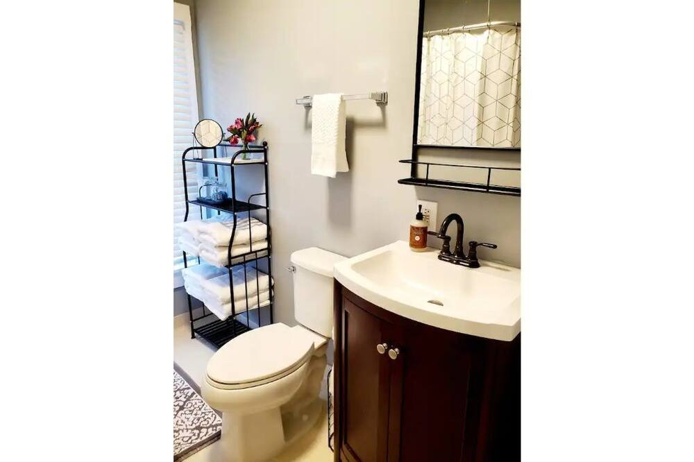 Photo of Bathroom in Pleasant Street