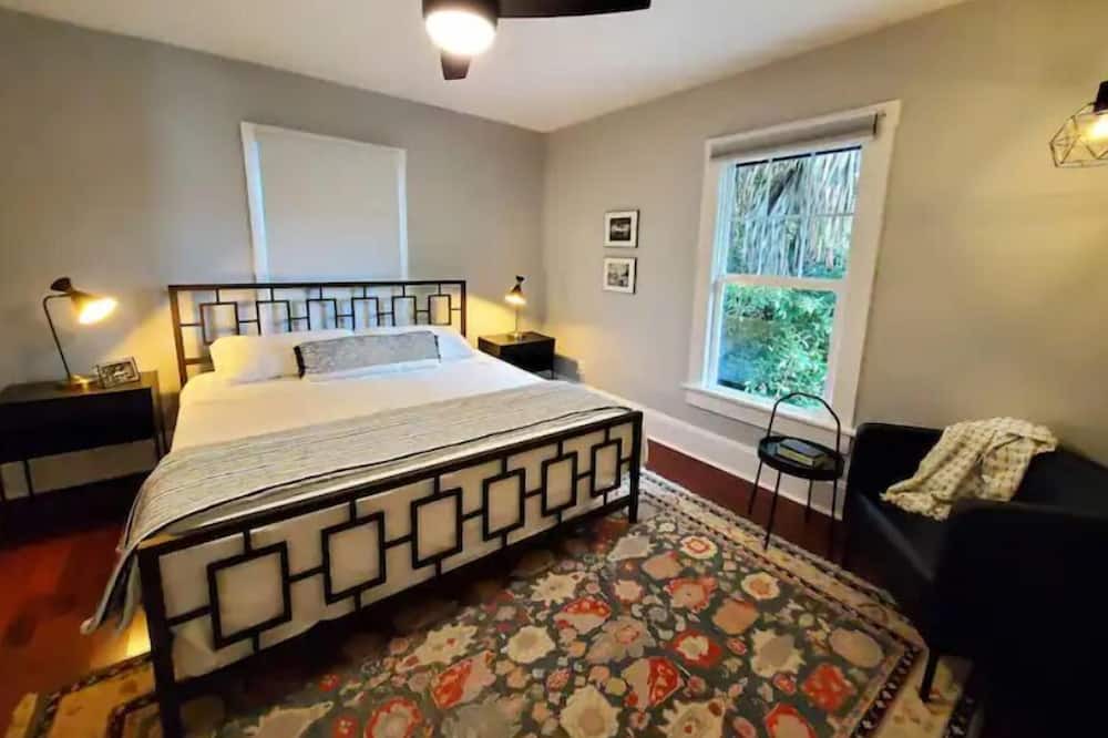 Photo of Bedroom in Pleasant Street