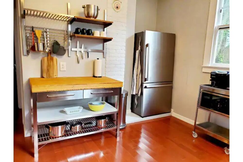 Photo of Kitchen in Pleasant Street