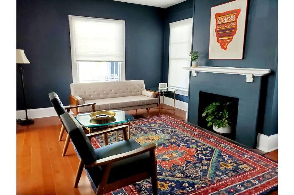 Photo of Livingroom in Pleasant Street