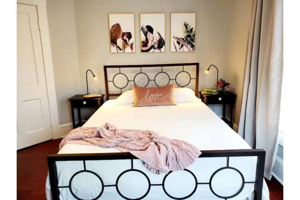 Photo of Bedroom in Pleasant Street