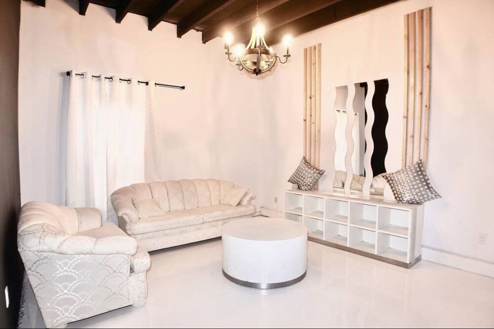 Photo of Livingroom in Mirabel