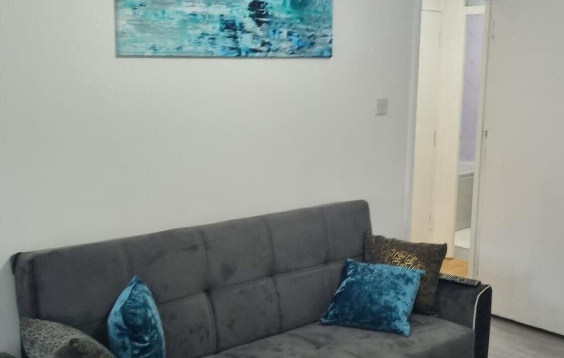 Photo of Livingroom in Addiscombe