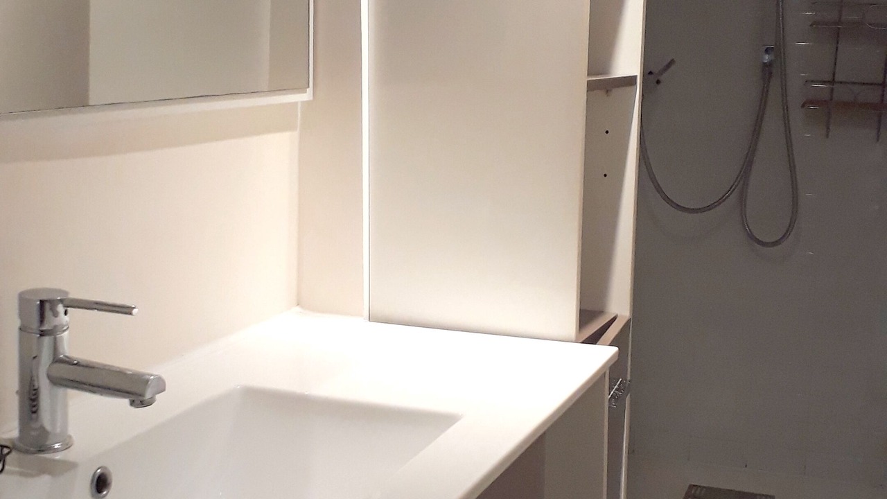 Photo of Others in Comedie