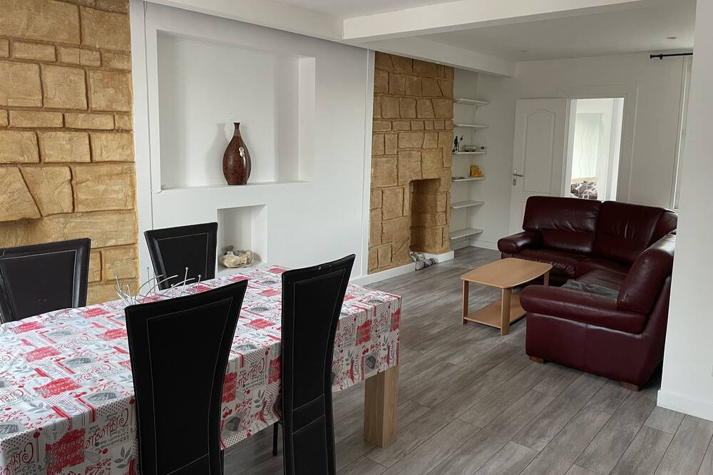 Photo of Livingroom in Cote Ouest Ormeaux
