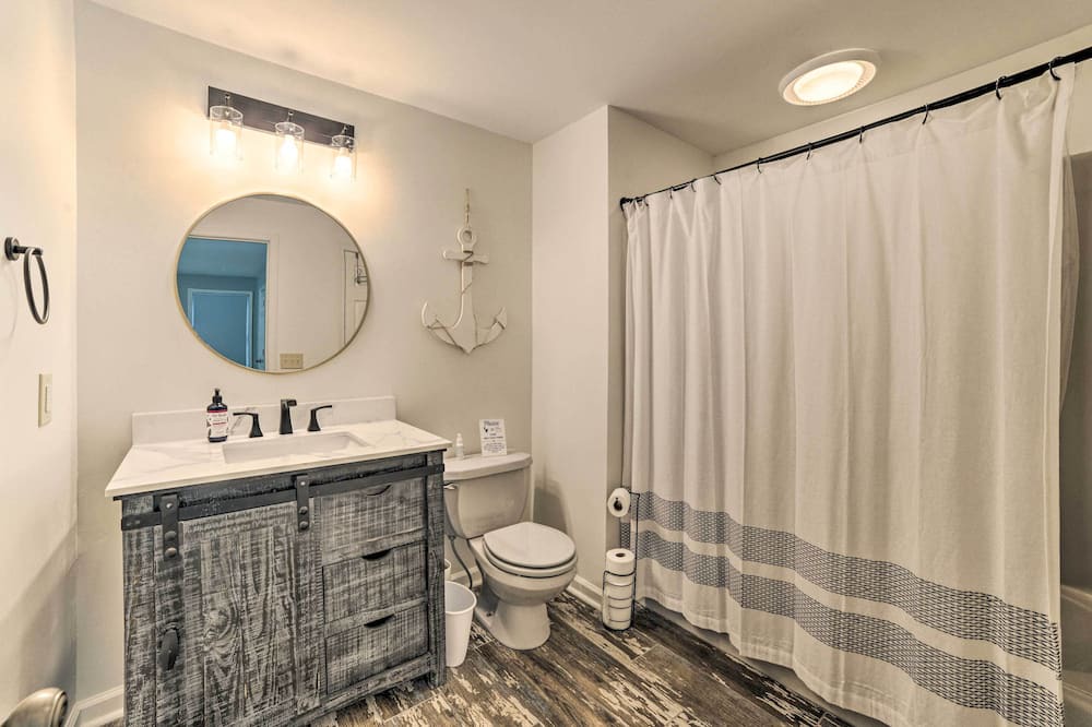 Photo of Bathroom in New Concord