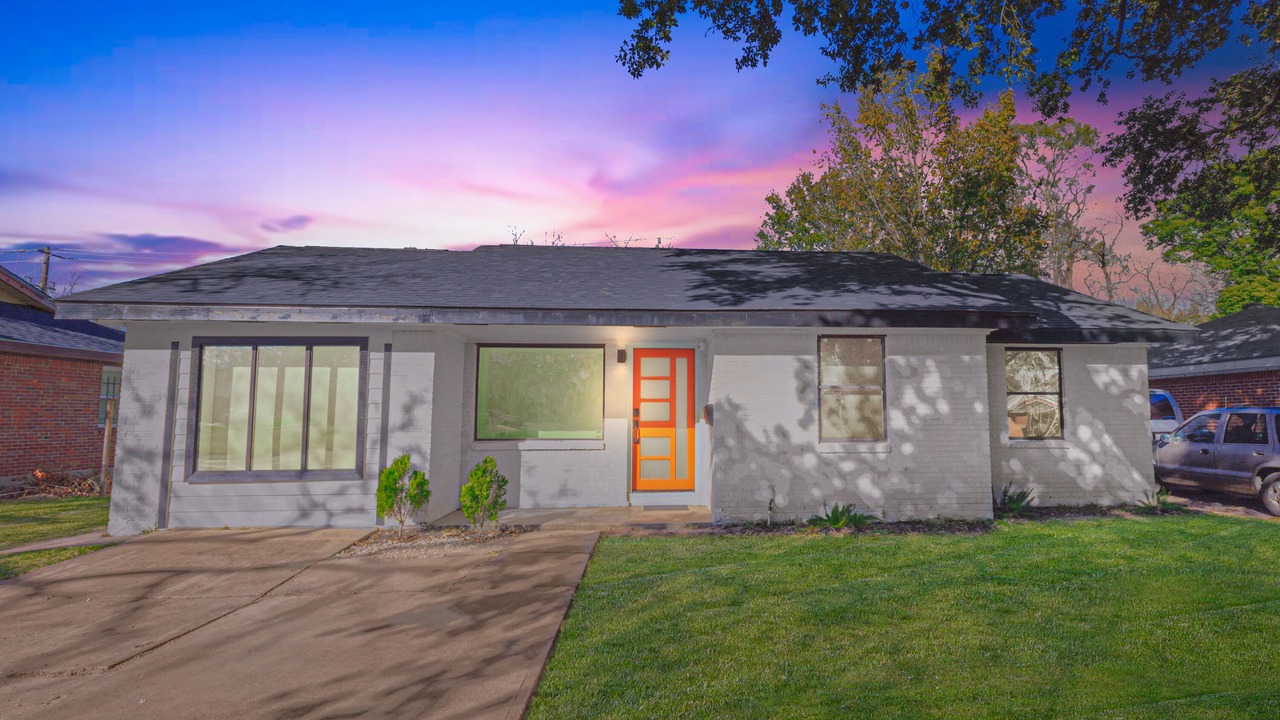 Photo of Outdoor in Garden Oaks