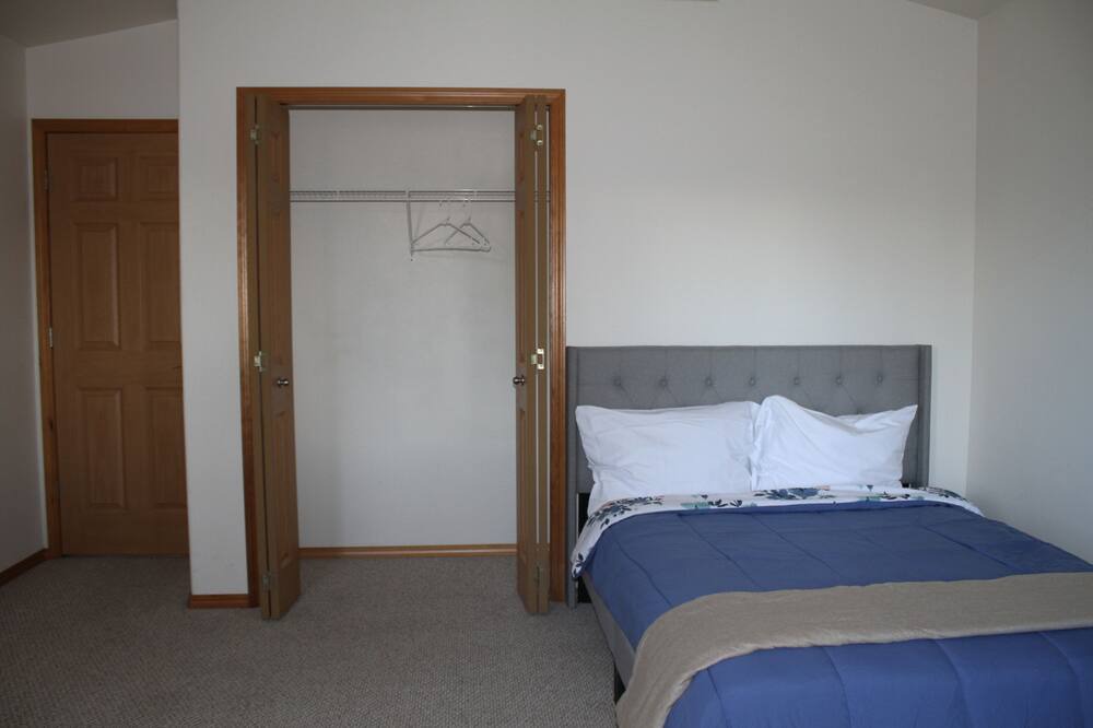 Photo of Bedroom in Everett