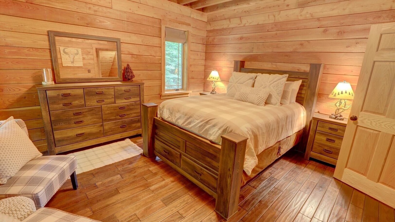 Photo of Bedroom in Ellicottville