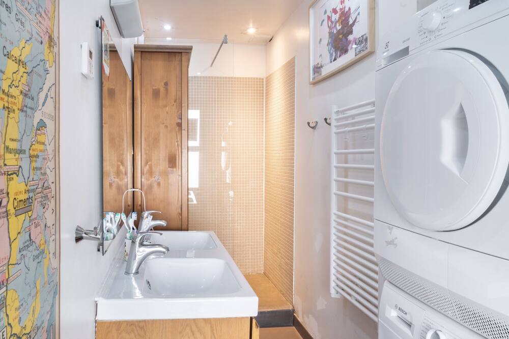 Photo of Bathroom in Canclaux