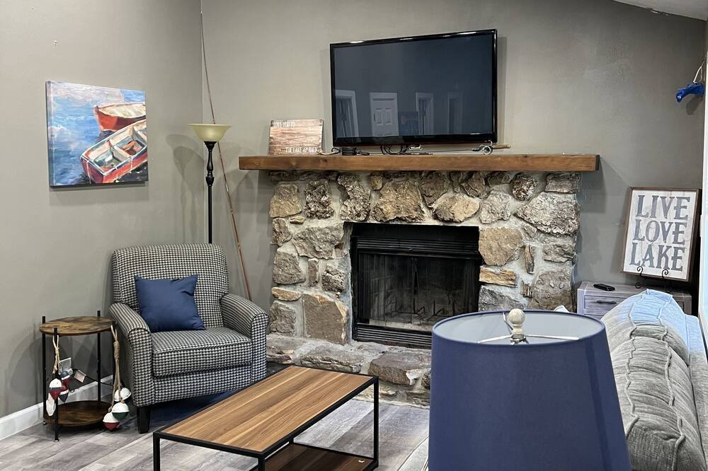 Photo of Livingroom in McColley