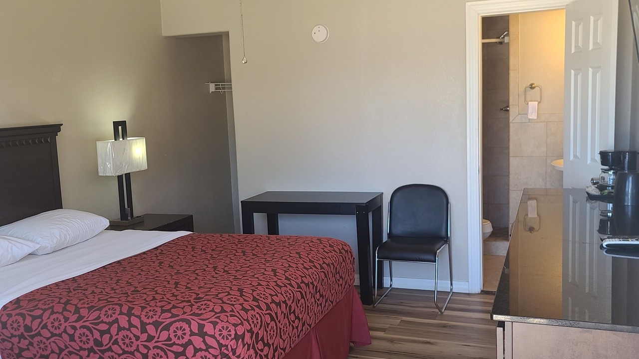 Photo of Bedroom in Enid