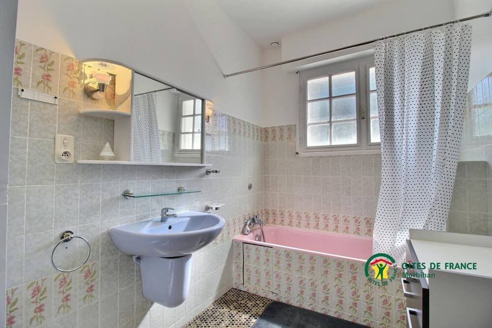 Photo of Bathroom in Le Faouet