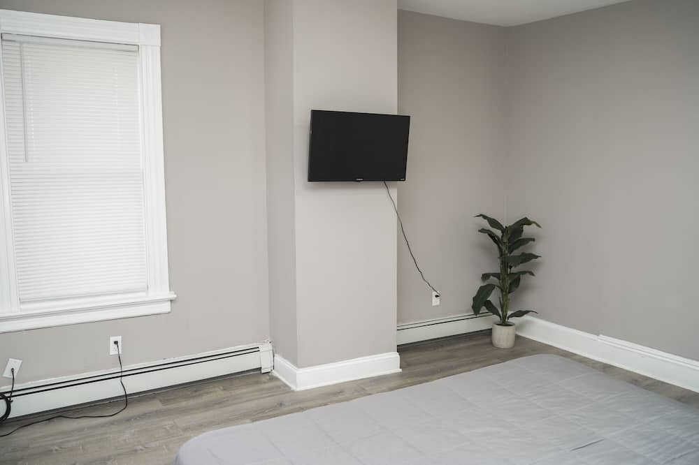 Photo of Others in Orange