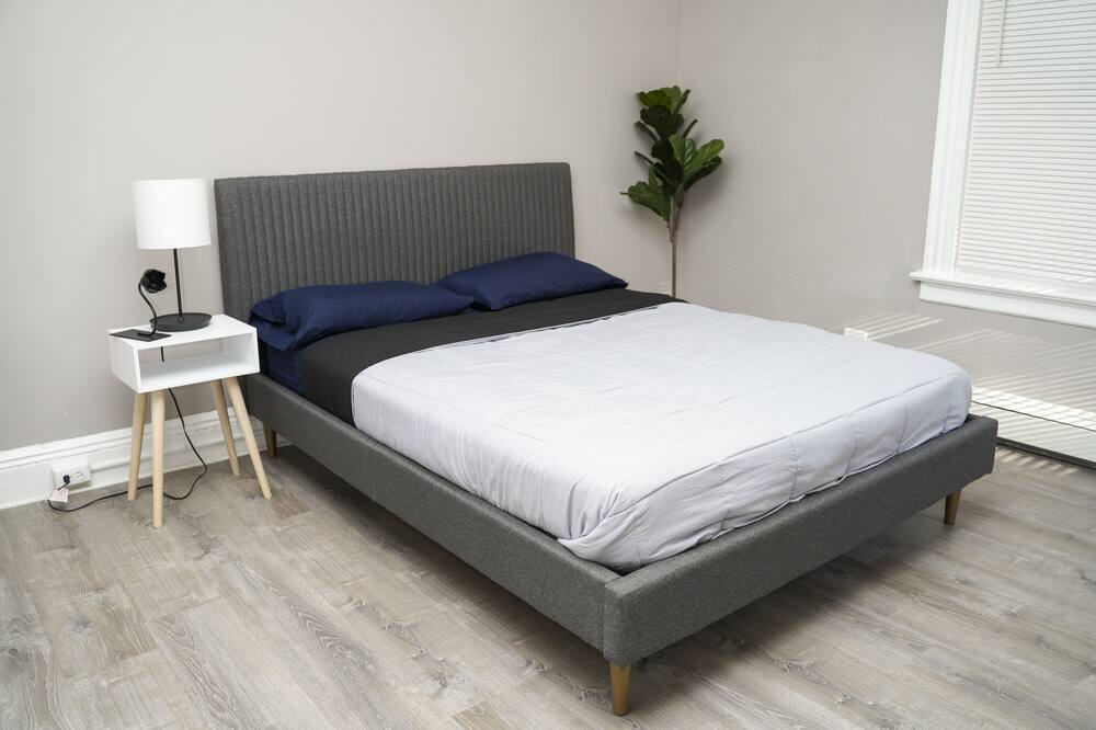 Photo of Bedroom in Orange