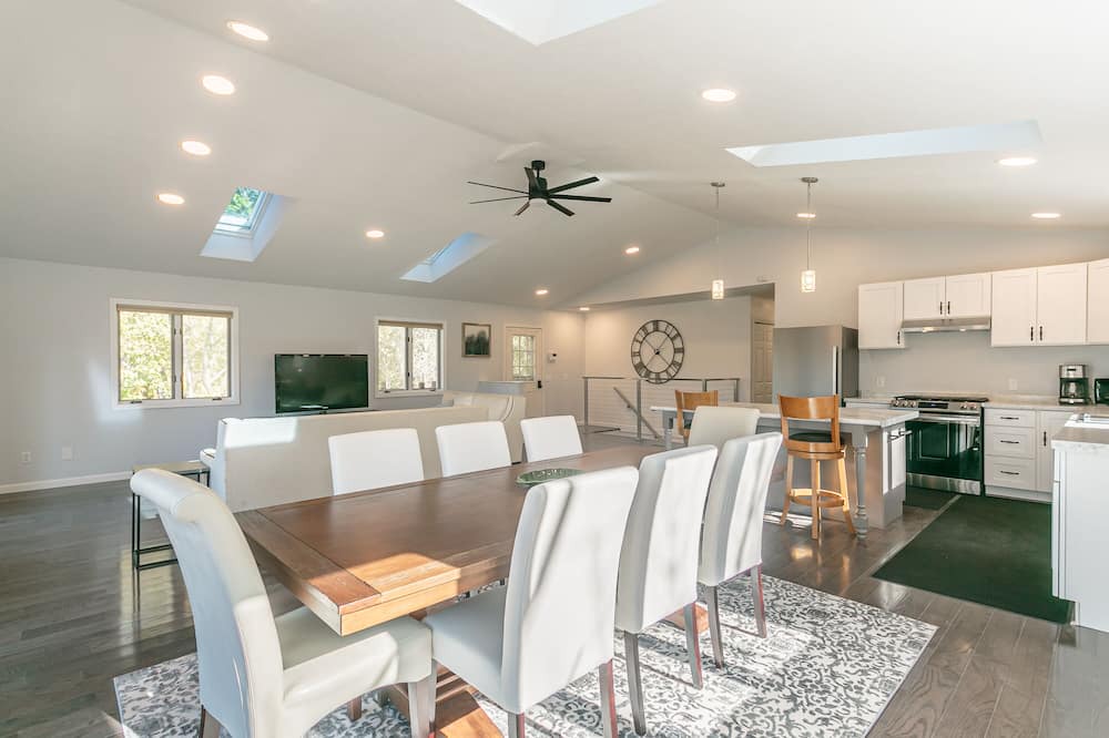 Photo of Others in Rushville