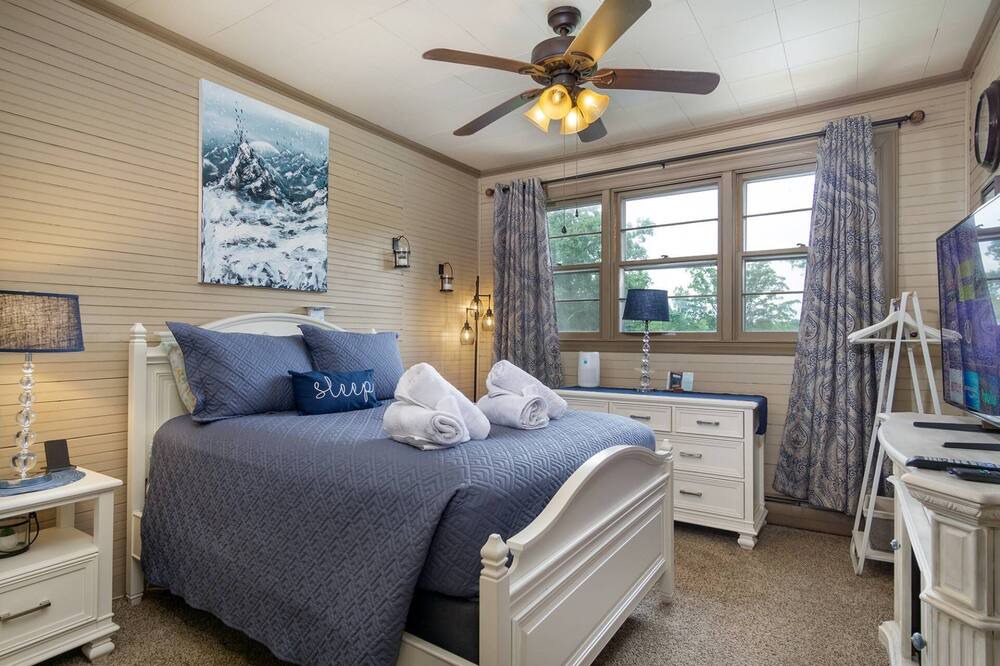 Photo of Bedroom in Rutherfordton