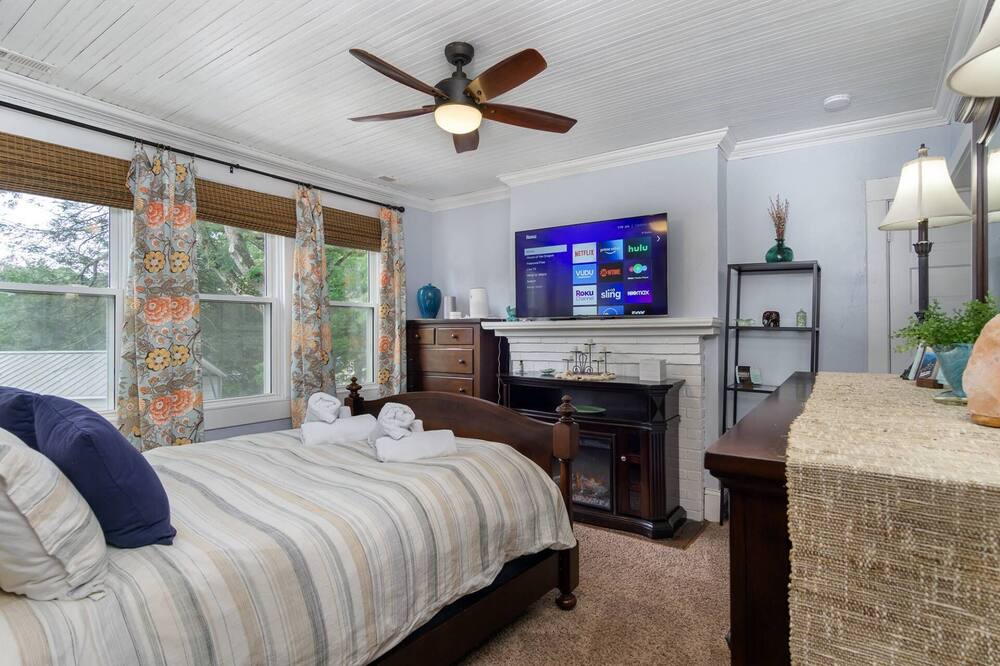 Photo of Livingroom in Rutherfordton
