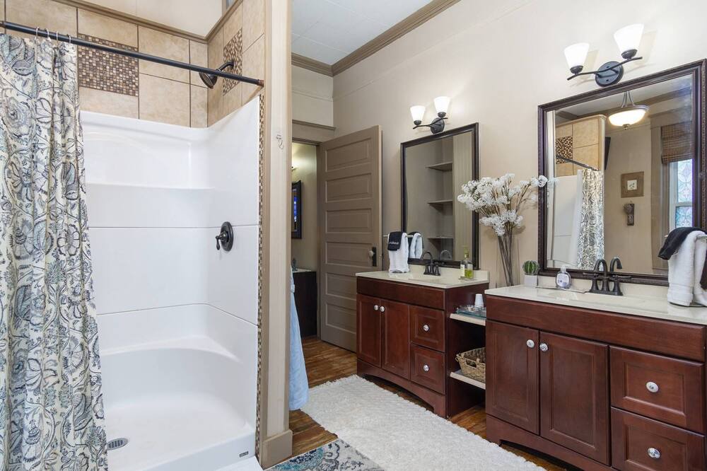 Photo of Bathroom in Rutherfordton