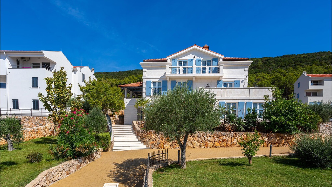 Photo of Outdoor in Cres