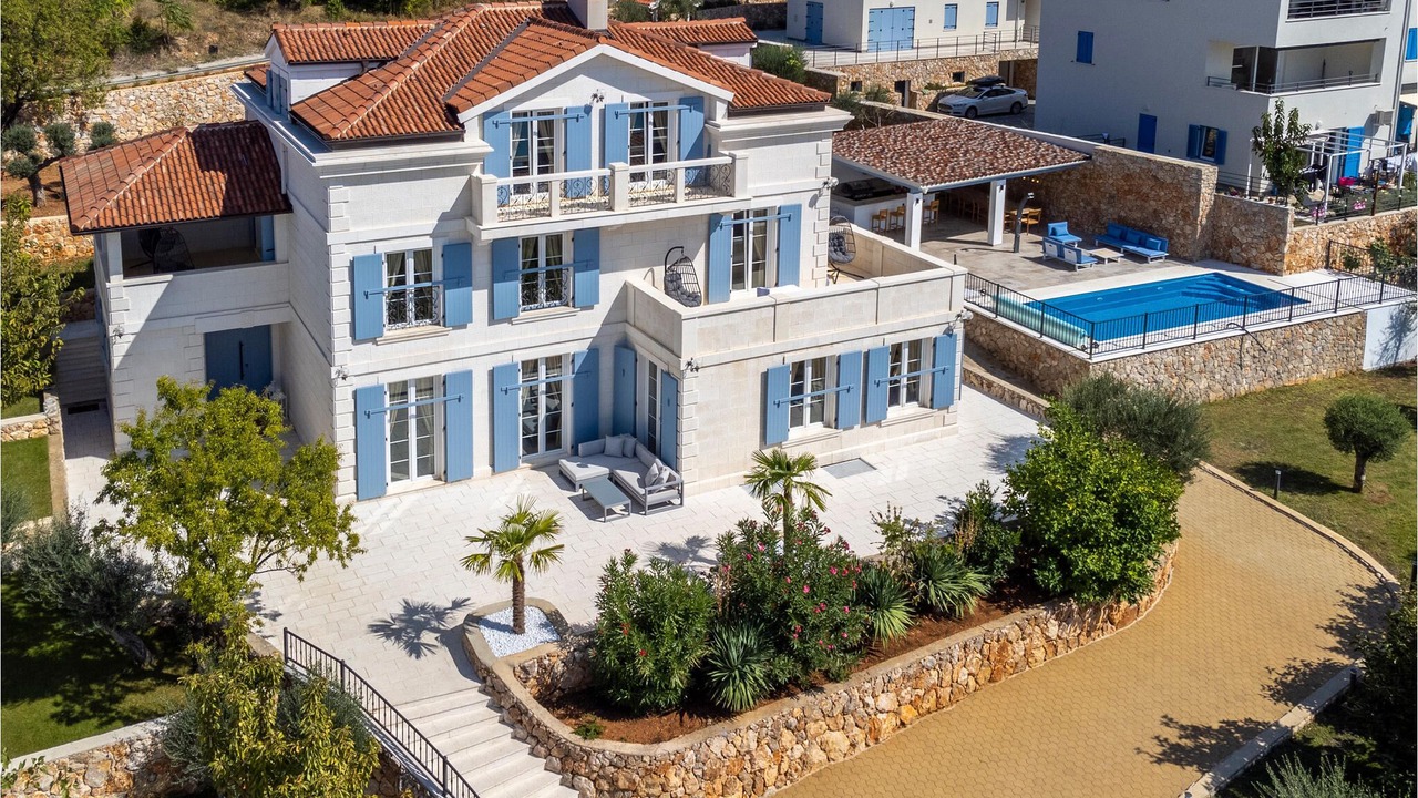 Photo of Outdoor in Cres