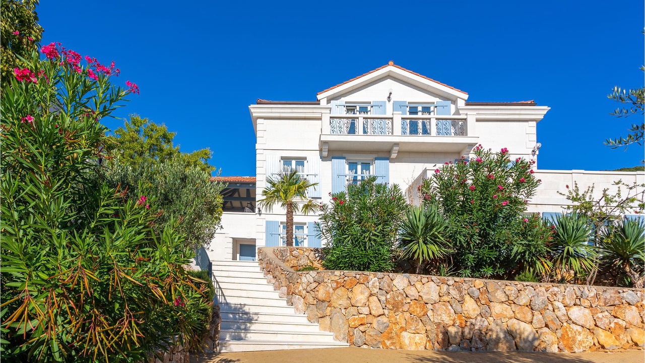 Photo of Outdoor in Cres