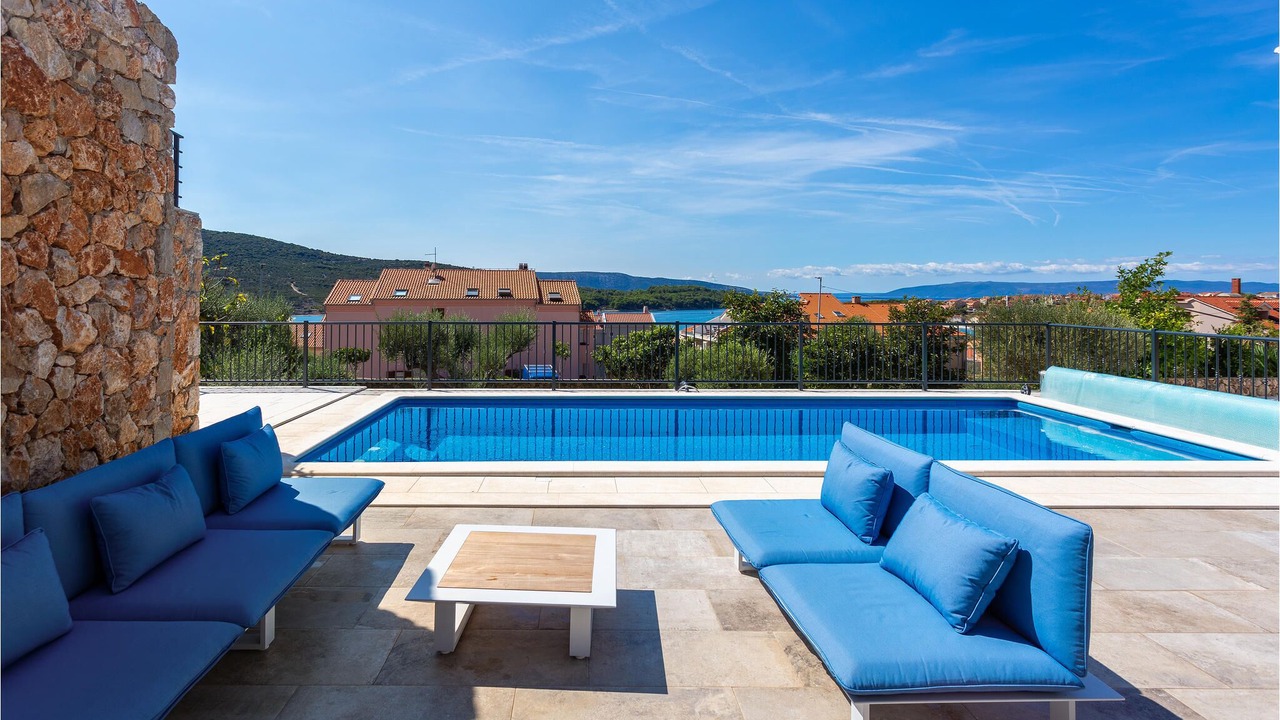 Photo of Outdoor in Cres