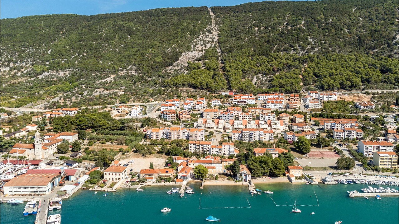 Photo of Outdoor in Cres