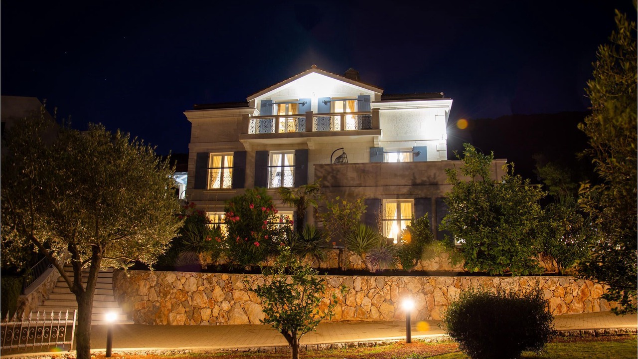 Photo of Outdoor in Cres
