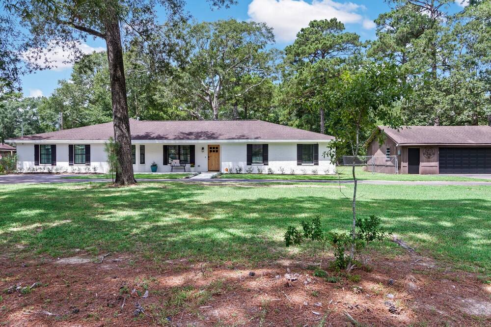 Photo of Others in Bevil Oaks