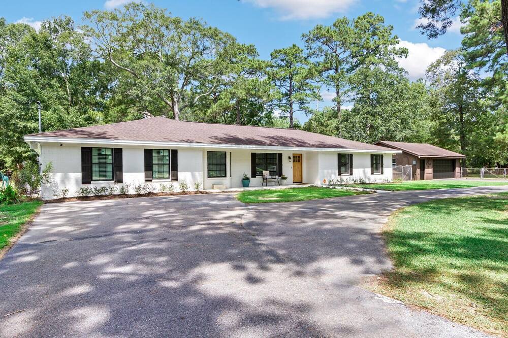 Photo of Outdoor in Bevil Oaks