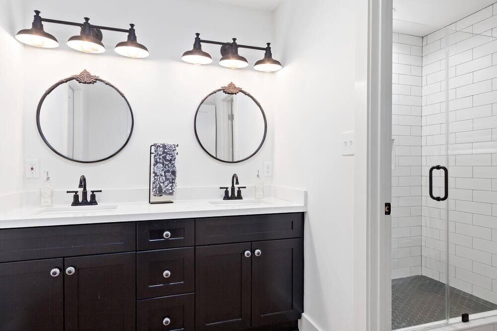 Photo of Bathroom in Bevil Oaks
